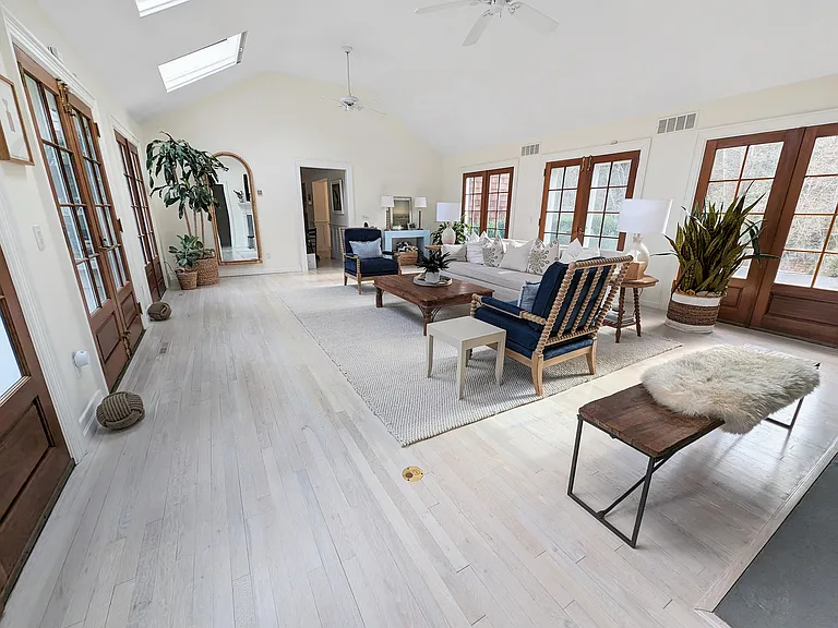 7 Briarsweet Ln — Photo 10