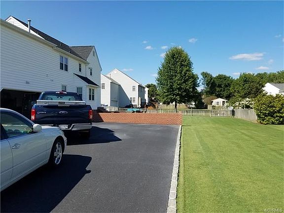 4th image of 9866 Littlerock Ct