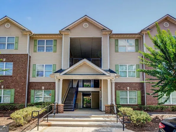 12101 Fairington Ridge Cir, Lithonia, GA 30038