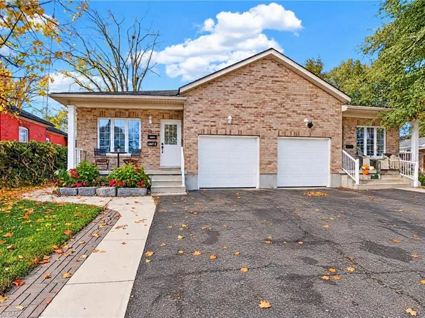 12 Tait St, Cambridge, ON N1S 3C2