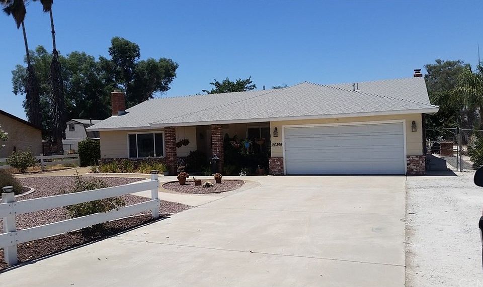 1st image of 20395 Magnolia Ave