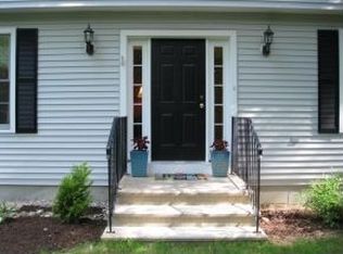 20 Pine Echo Rd, New Boston, NH 03070