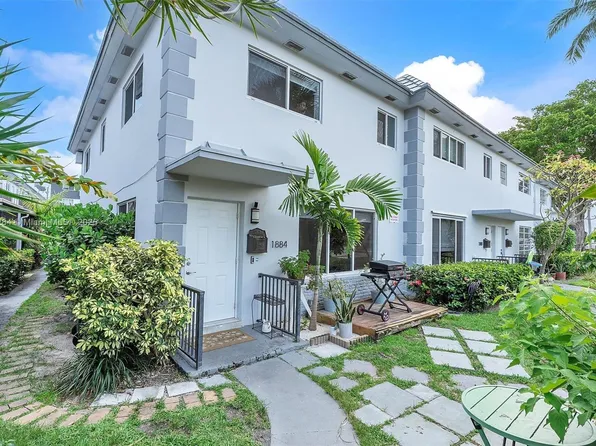 1884 Galleon St #1, North Bay Village, FL 33141