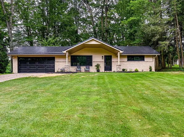 5 Bel Aire Dr, Delmont, PA 15626