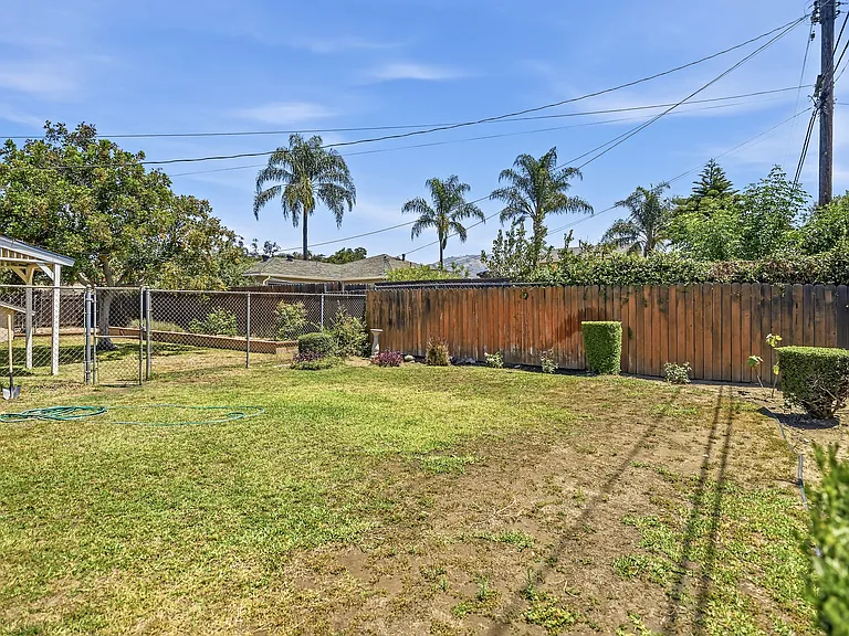 750 E Mountain View Ave — Photo 29