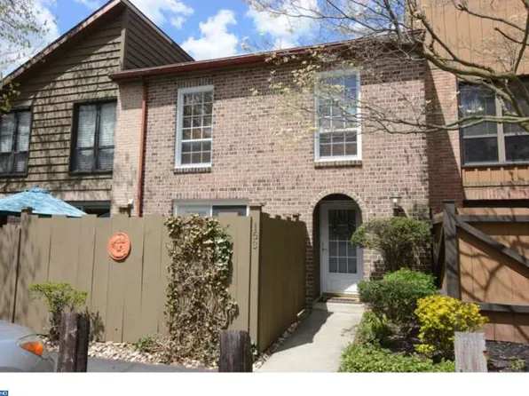 153 Merion Ln, Shillington, PA 19607