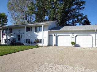 1106 Unique Dr, Rugby, ND 58368