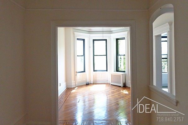1st image of 384 Parkside Ave