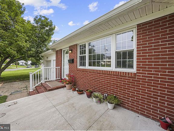 2nd image of 71 Hardwick Dr