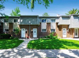 6712 Roseville Garden Dr, Windsor, ON N8T 1J2