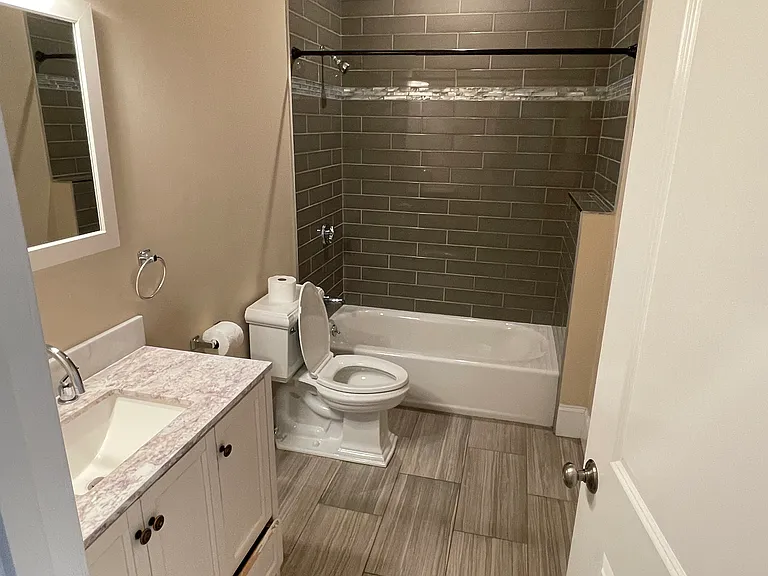 7 Wendell Pl #4 — Photo 4