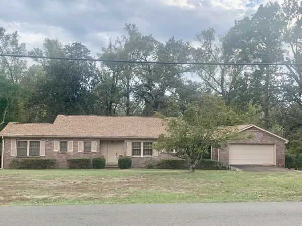 932 W 15th St, Laurel, MS 39440