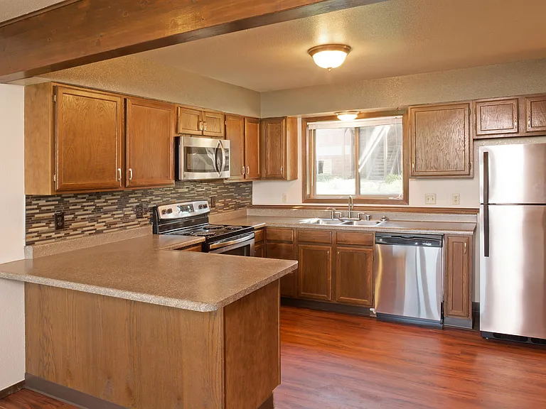 Rimrock West Apartments — Photo 6