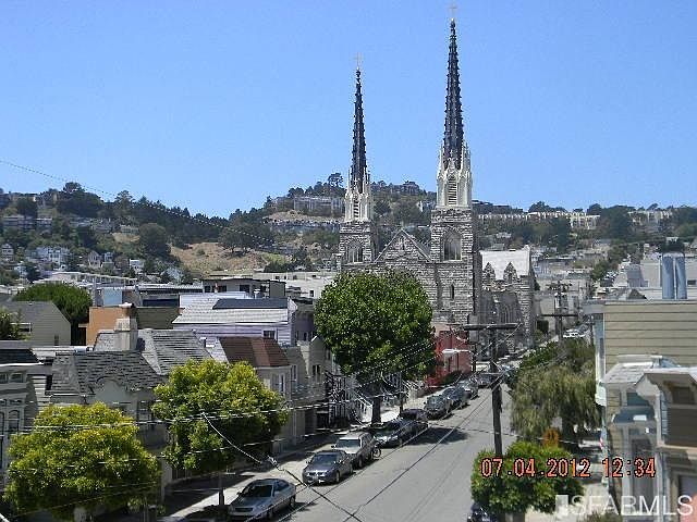 1st image of 126 Valley St #128