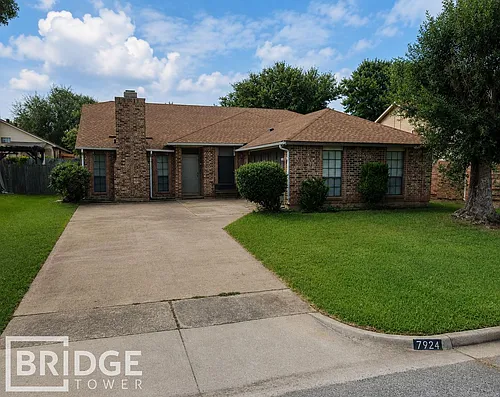 7924 Eastwind Dr Photo 1