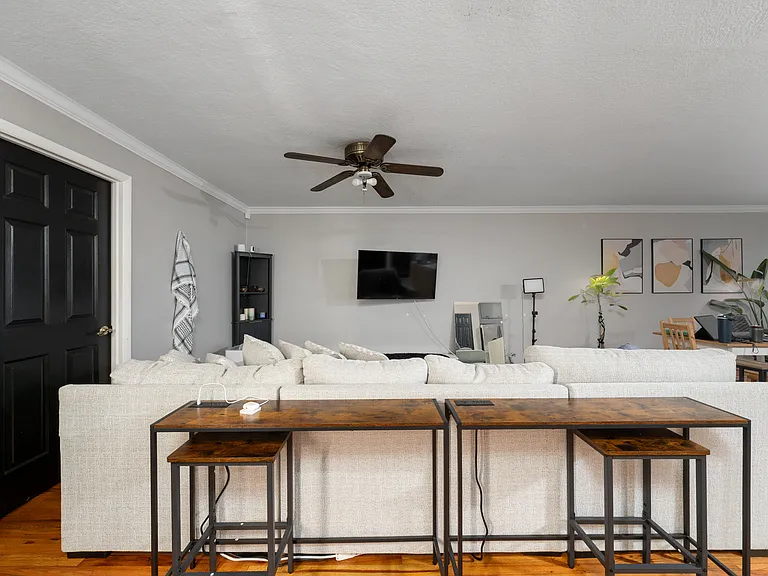 320 Lakeview St #323 — Photo 9
