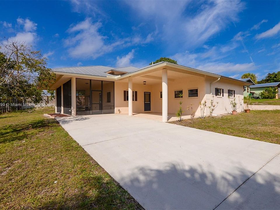 1st image of 3764 NE Sandra Dr #0
