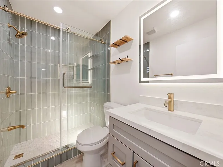 802 Coriander Dr #B — Photo 16