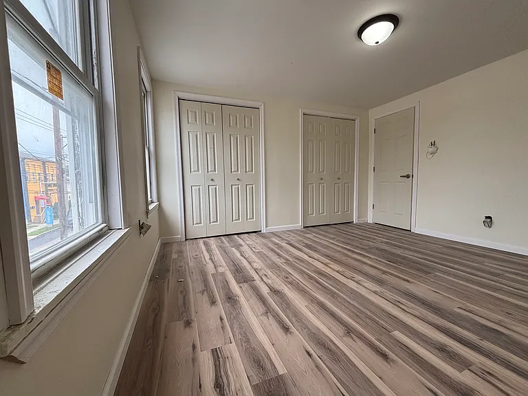 141 Horton St — Photo 6