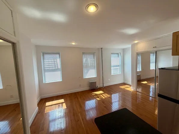 359 East 19th Street image 1 of 15