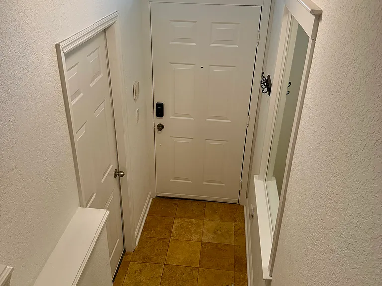 709 Mainsail Dr — Photo 4