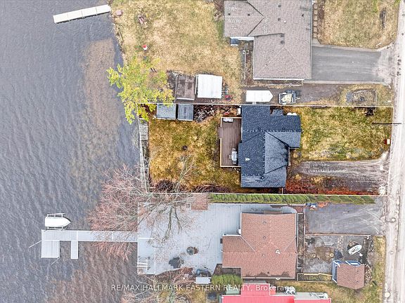 3rd image of 252 Lake Rd