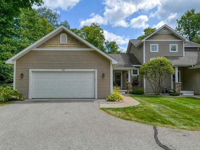 818 N Bay Cliff Dr #4, Suttons Bay, MI, 49682