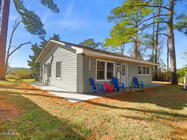 124 Leffers Lane, Beaufort, NC 28516