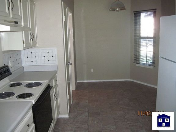 5th image of 4904 Parkwood Dr