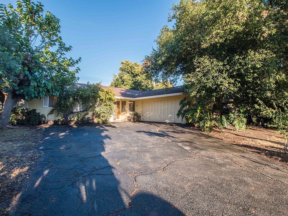 1st image of 564 Converse Ave