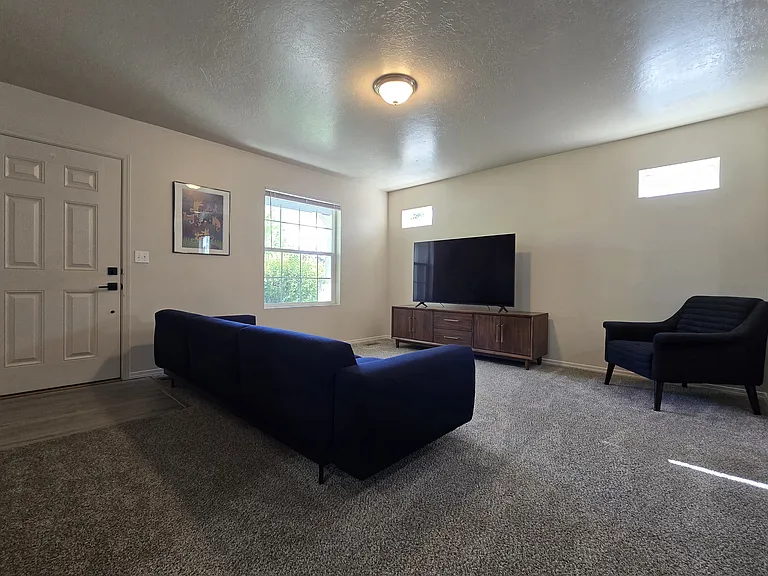 454 W Ramsbrook St — Photo 3