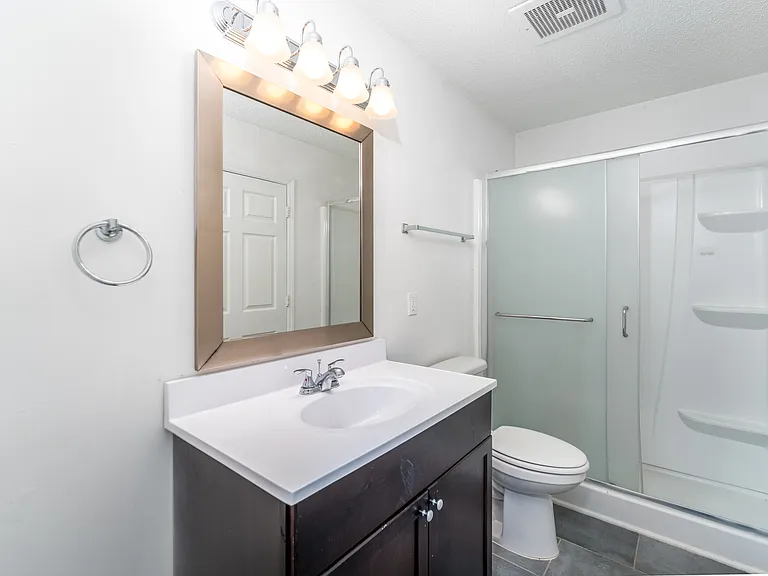 Reynolds Place Apartments — Photo 4