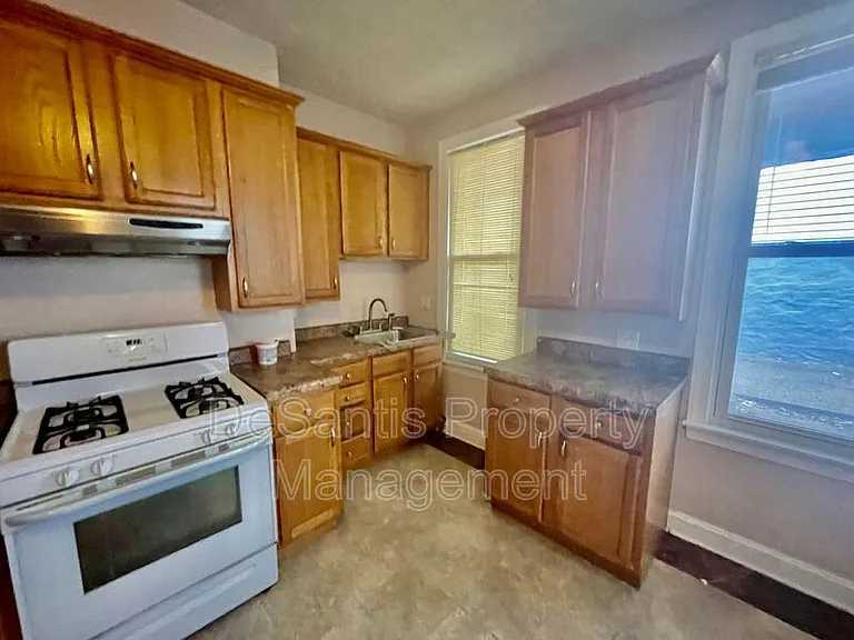 2302 Baltic Way — Photo 8
