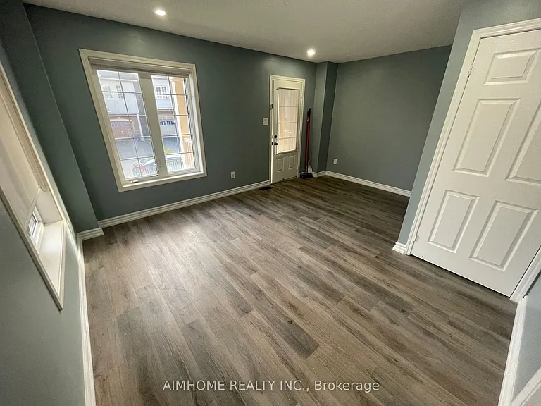 30 Camilleri Rd #LOWER — Photo 9