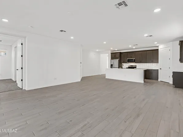 13985 E Squamata Way, Vail, AZ 85641