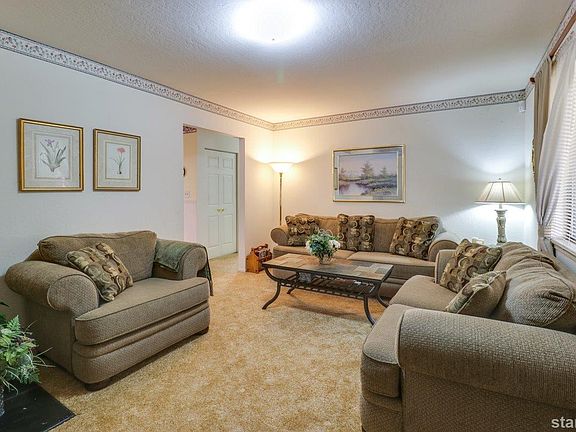 3rd image of 747 Taylor Way