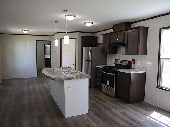 2nd image of 2801 Thielman St Lot 124