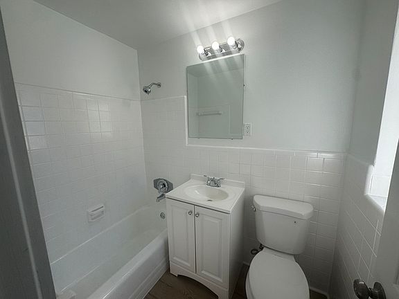 4th image of 4236 Seagrape Dr APT 1