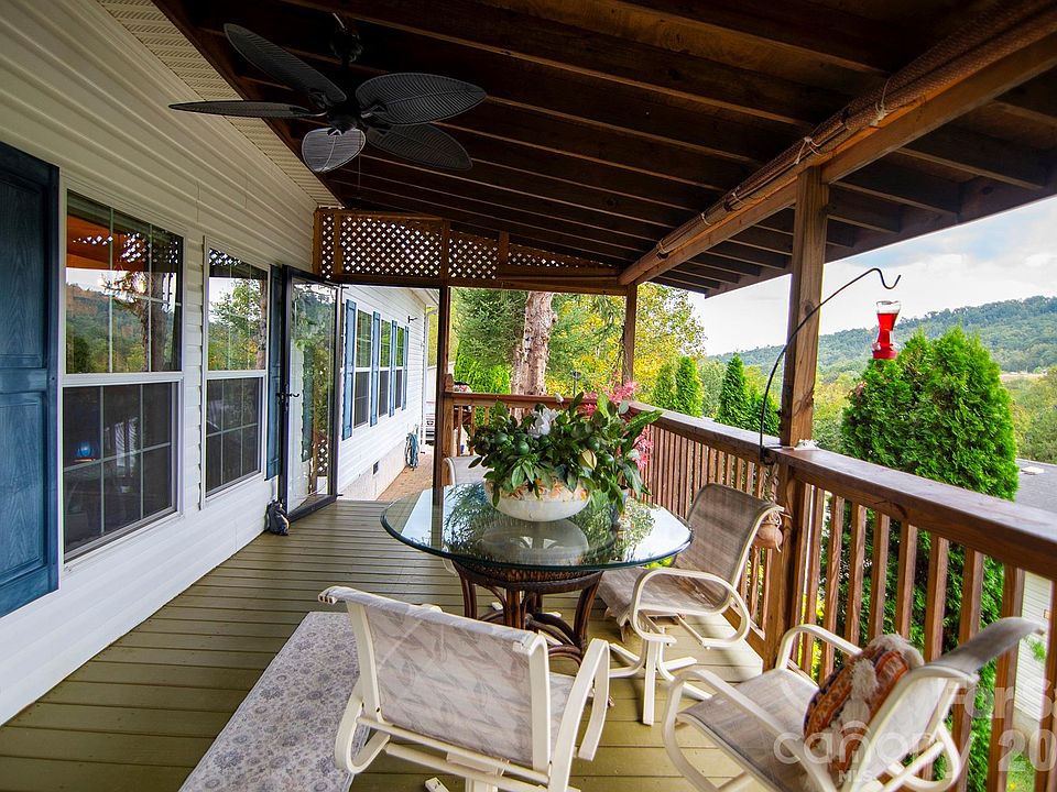 1st image of 304 Golden Aster Rd