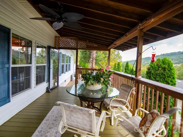 304 Golden Aster Rd, Swannanoa, NC 28778