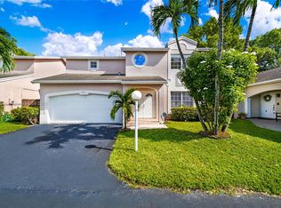 5754 NW 101st Ct, Doral, FL 33178