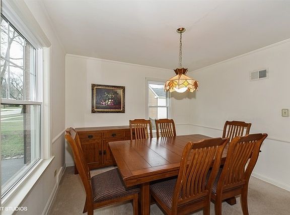 3rd image of 105 Hiawatha Dr