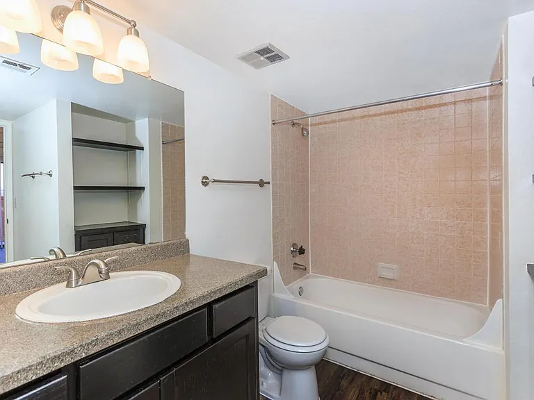 Rio Cancion Apartments — Photo 117