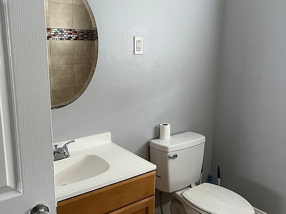 5th image of 4831 Shalimar Dr