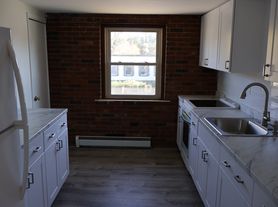 105 Bennett Ave