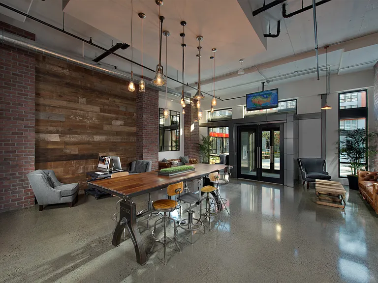 Halstead Square - Lotus & Lofts — Photo 30