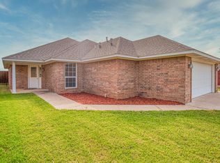 3216 Peacock Ln, Altus, OK 73521