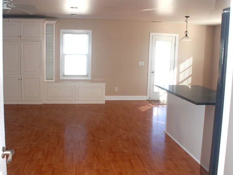 126B Colony St — Photo 8