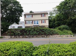 408 Jennings Rd, Fairfield, CT 06824
