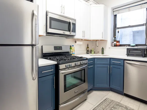 133 East 30th Street image 4 of 7